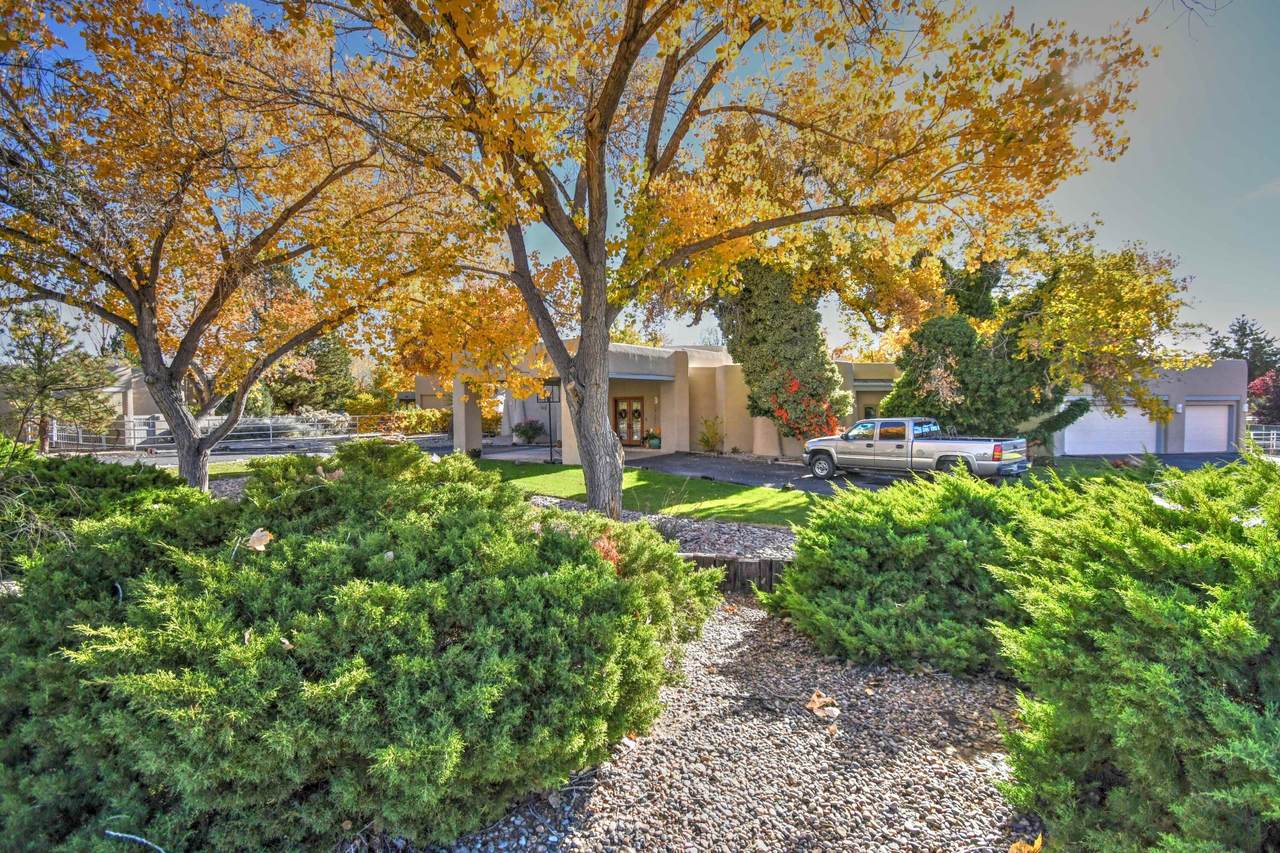 9506 Dancing River Drive - Photo 1