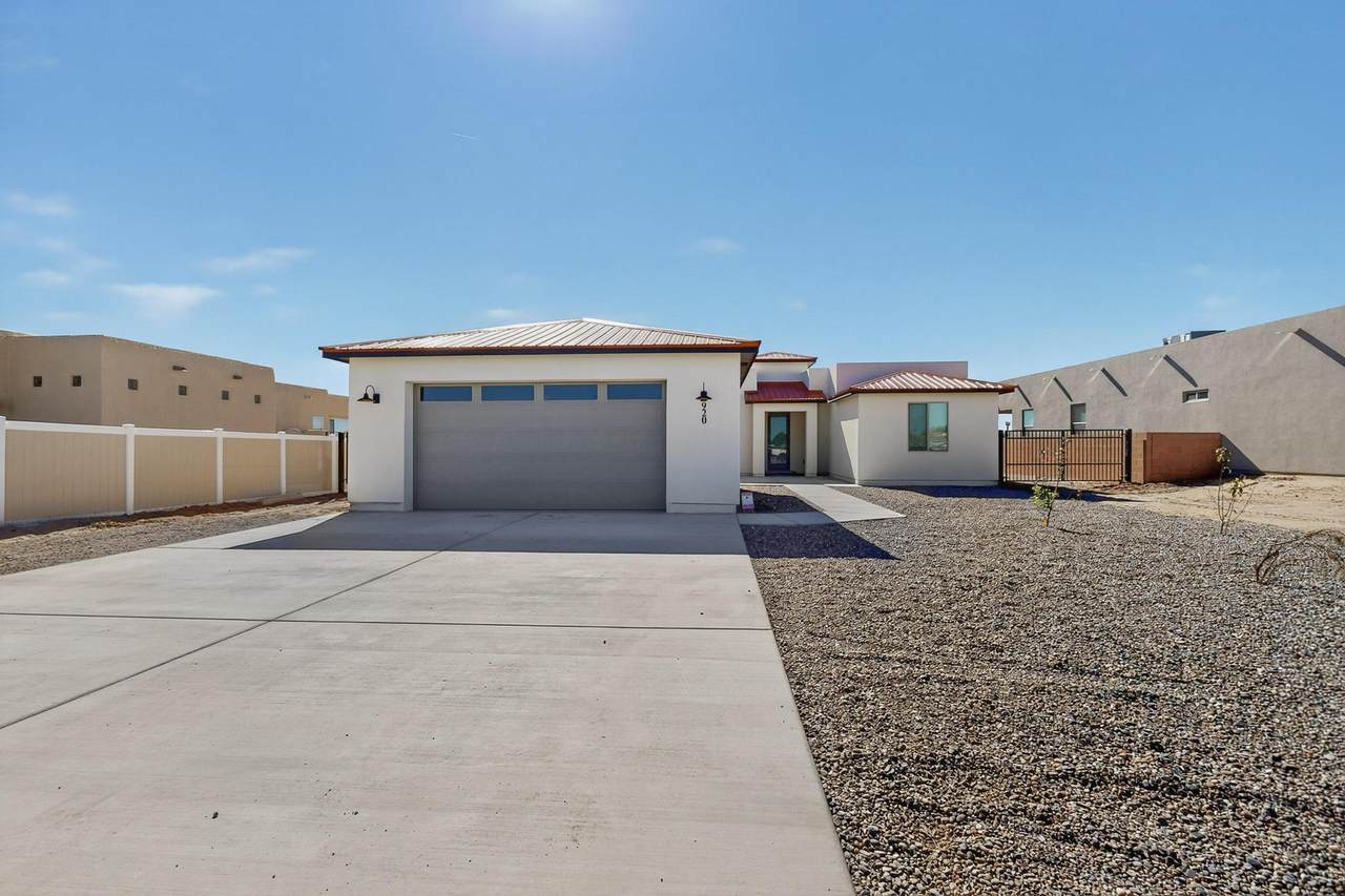 920 Nightglow Avenue - Photo 1