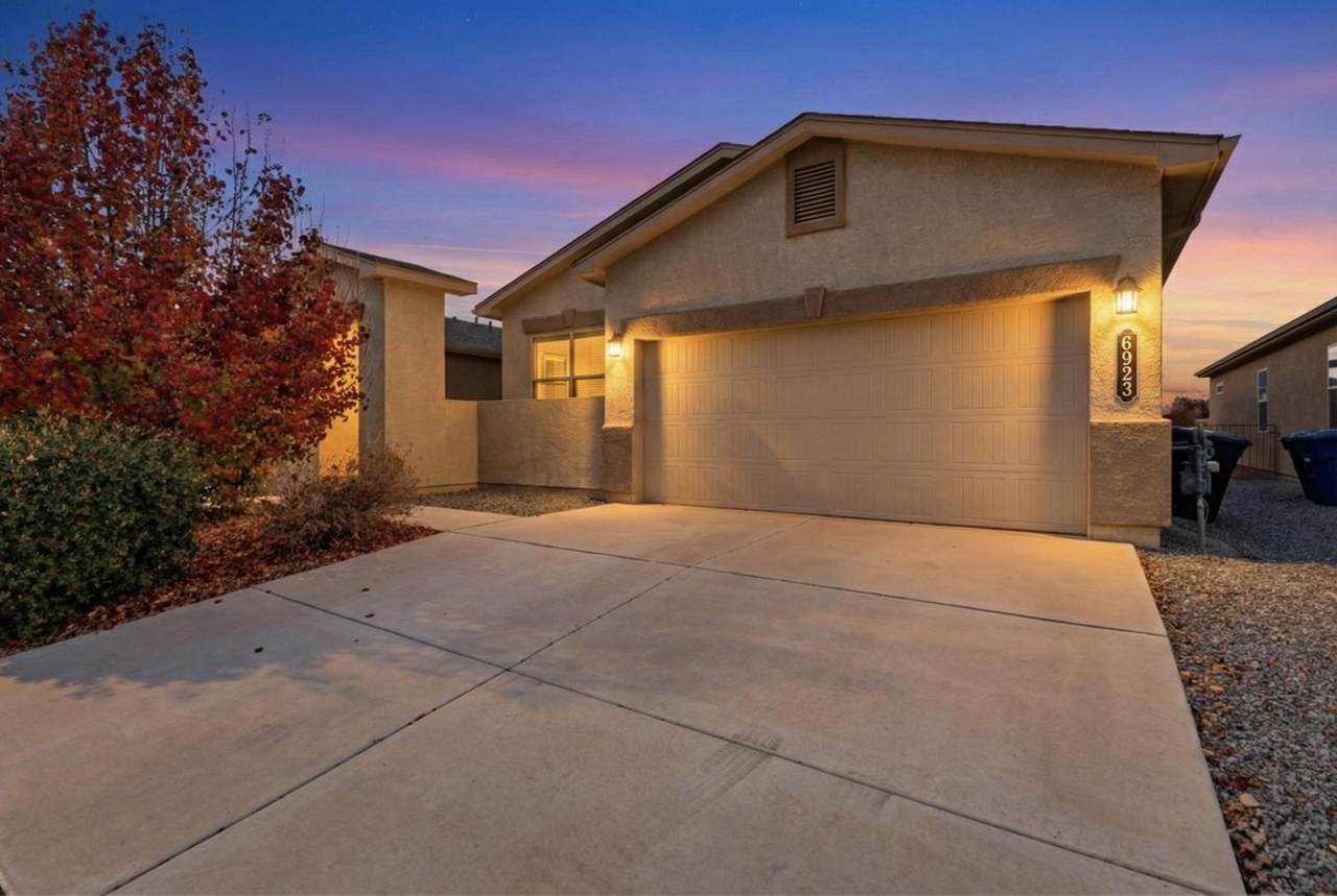 6923 Silver Moon Road - Photo 1