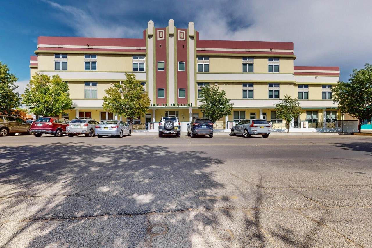 110 Richmond Drive - Photo 1