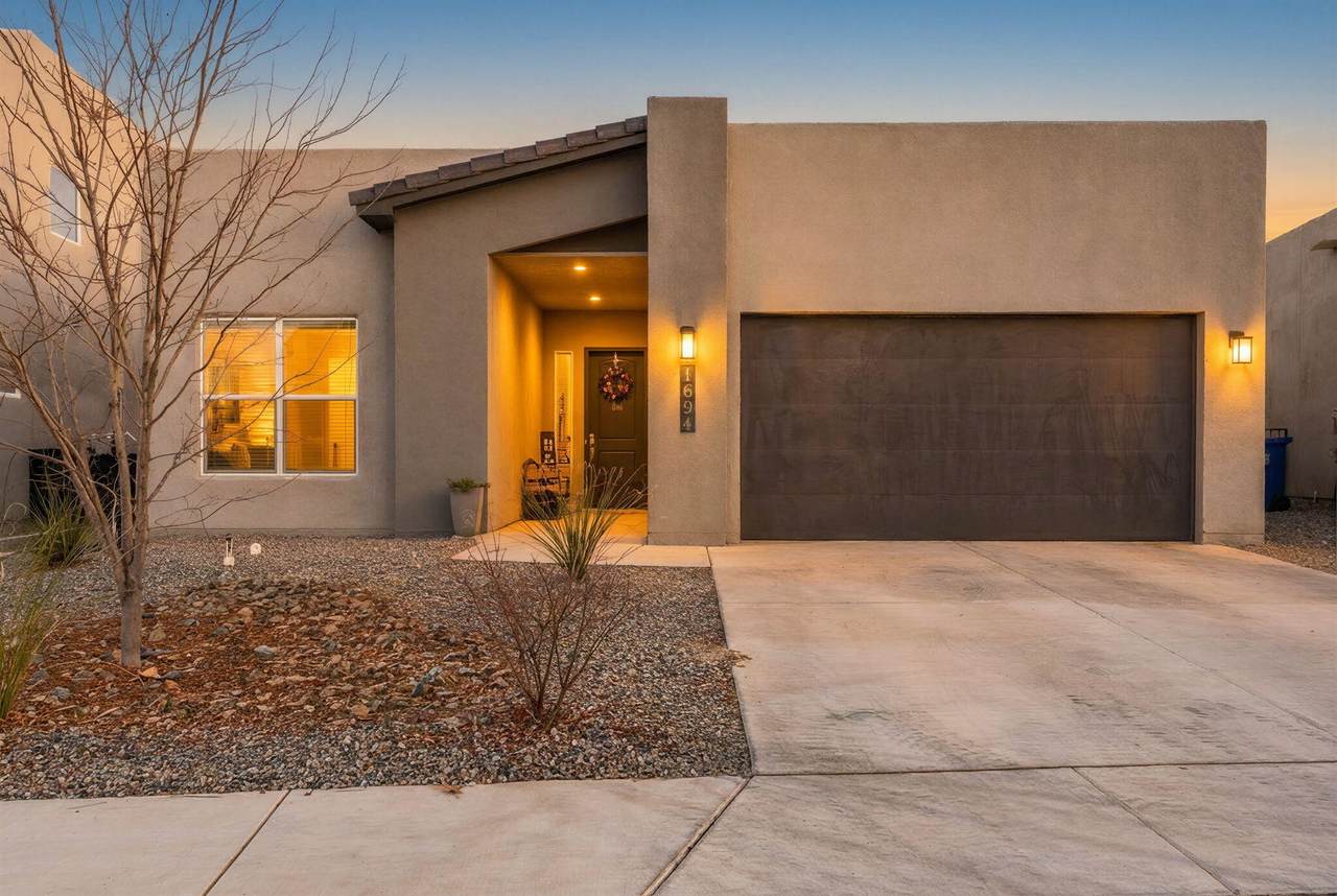 1694 Tesoro Loop - Photo 1