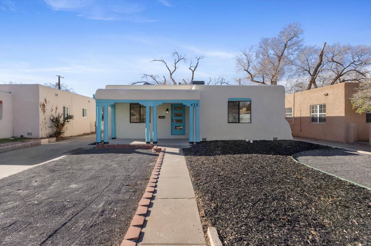 425 Carlisle Boulevard - Photo 1