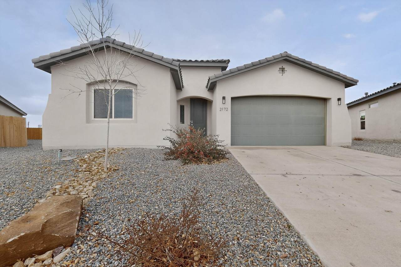 2172 Solara Loop - Photo 1