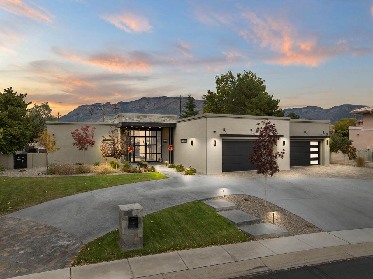 10140 Masters Drive - Photo 1