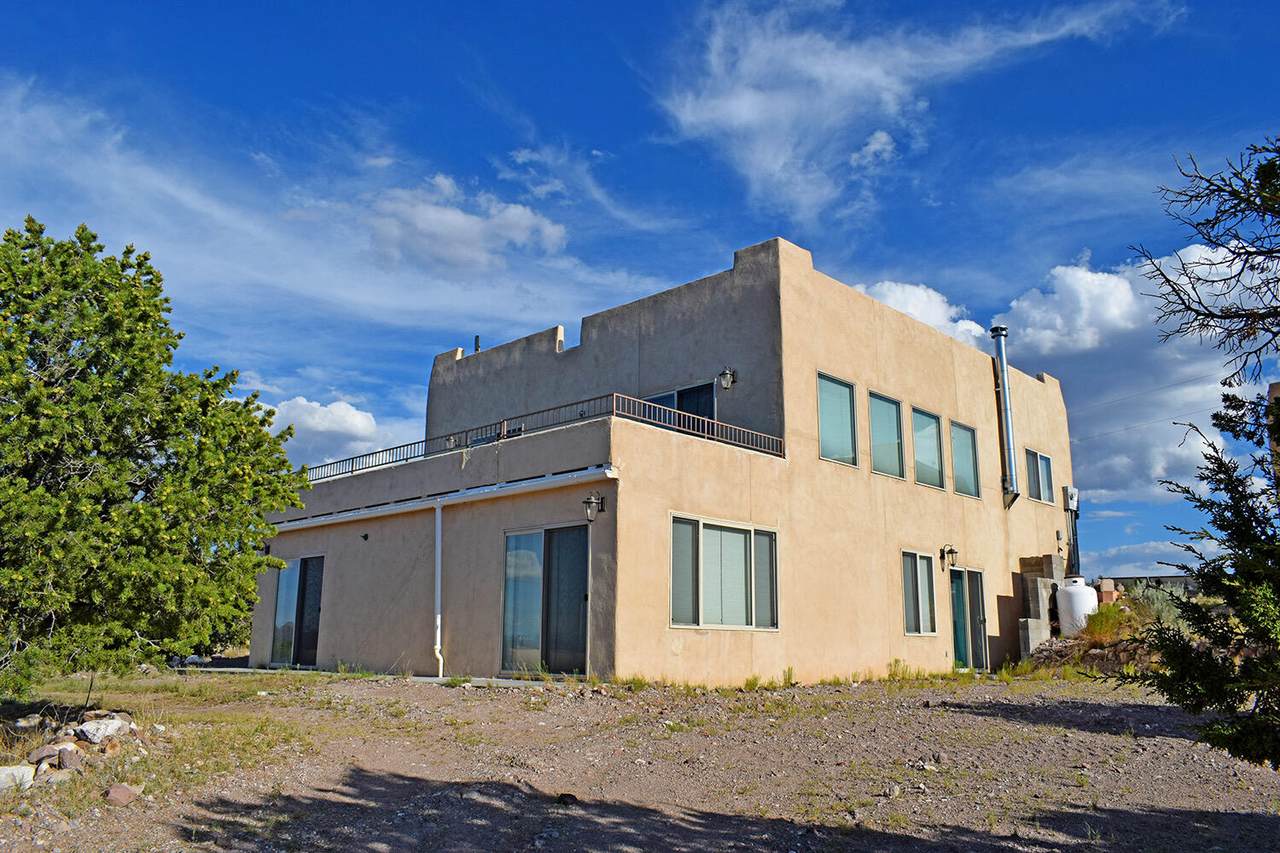 8 Overlook Way - Photo 1