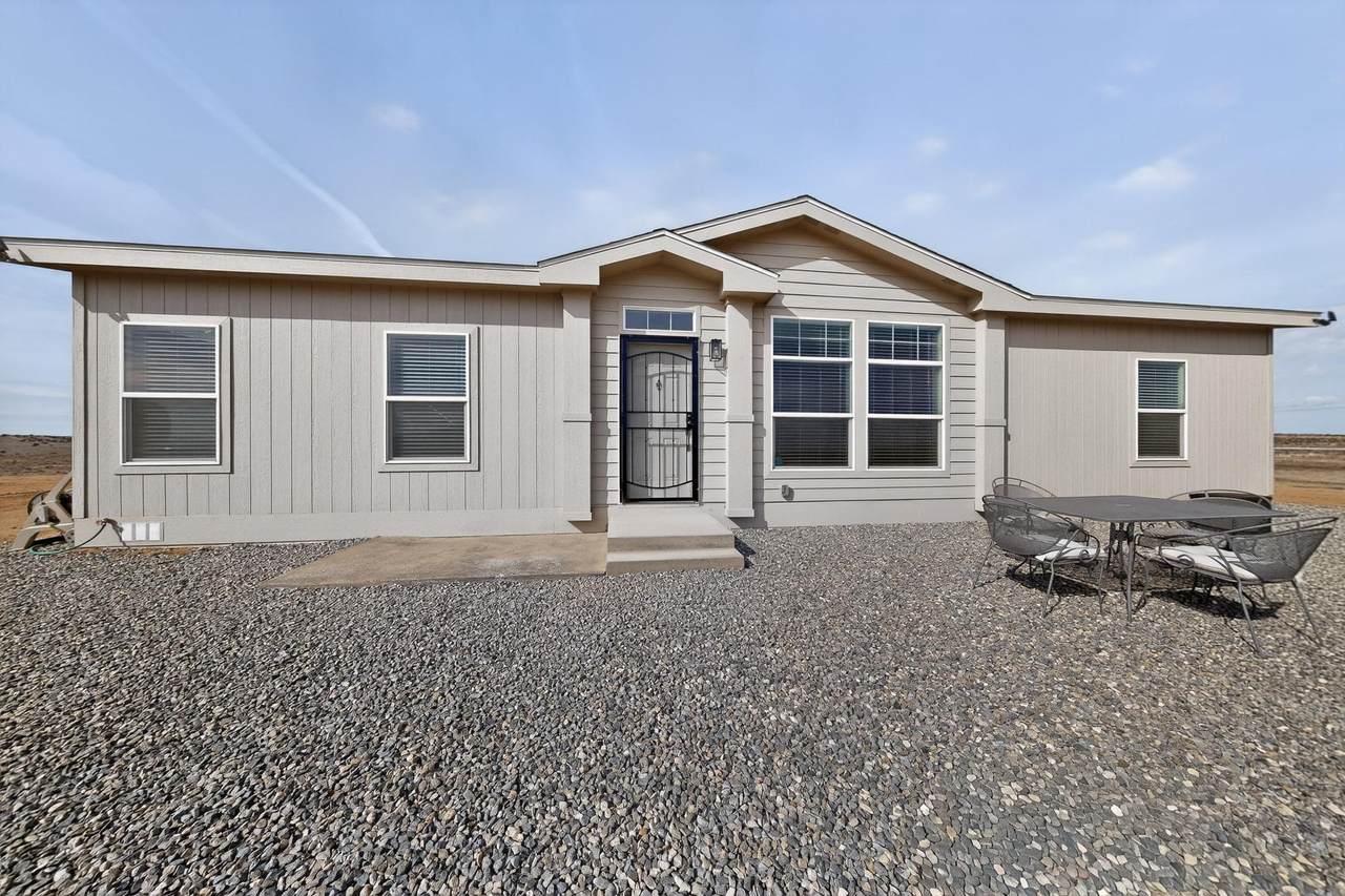 11 25th Avenue - Photo 1