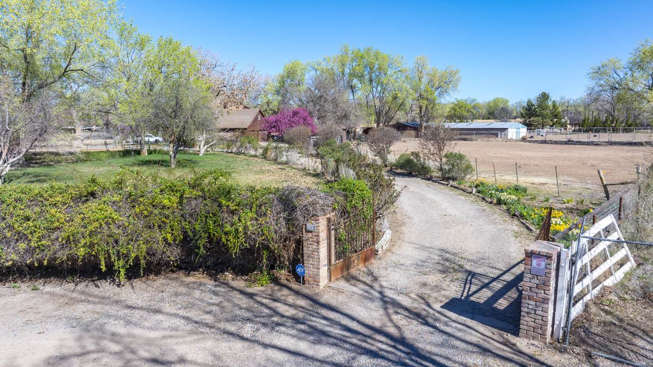 350 Applewood Road - Photo 1