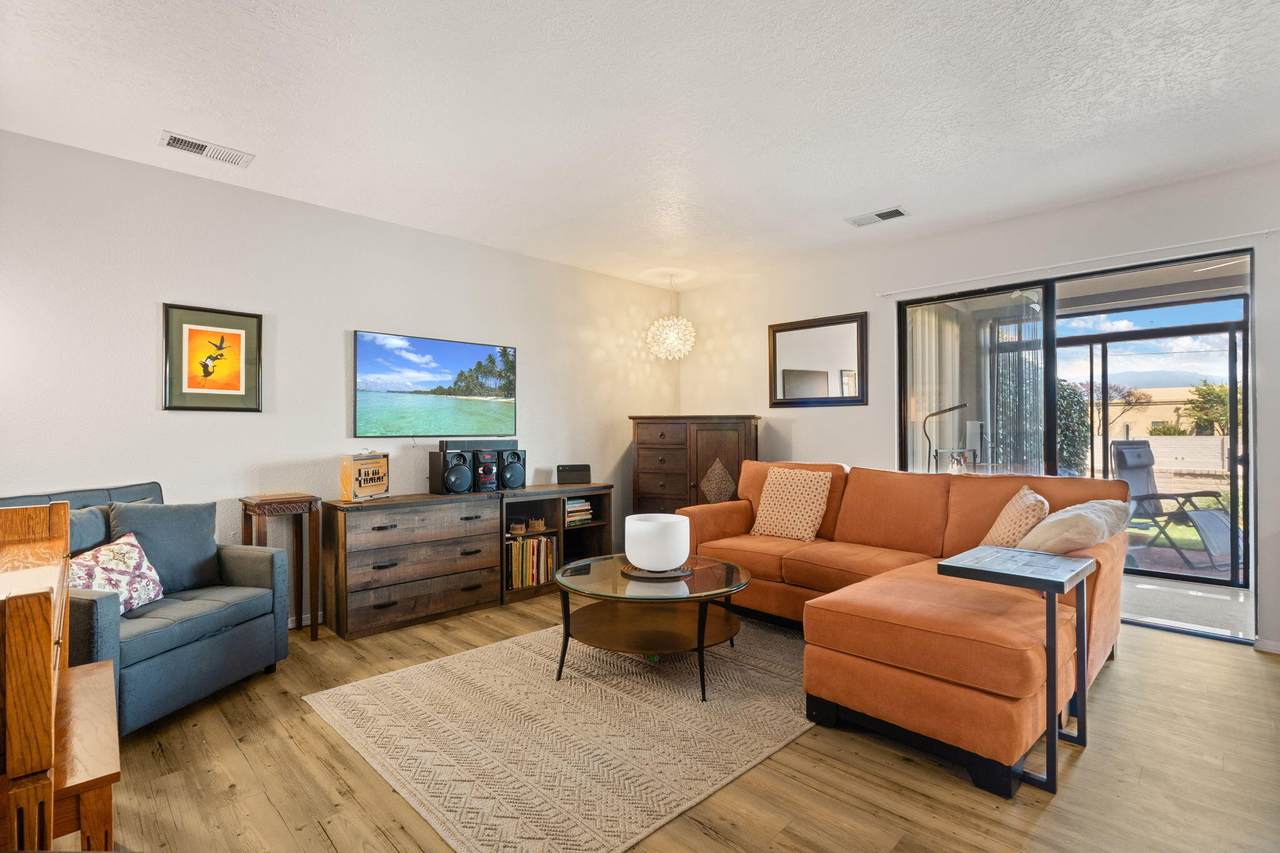 809 Country Club Drive - Photo 1