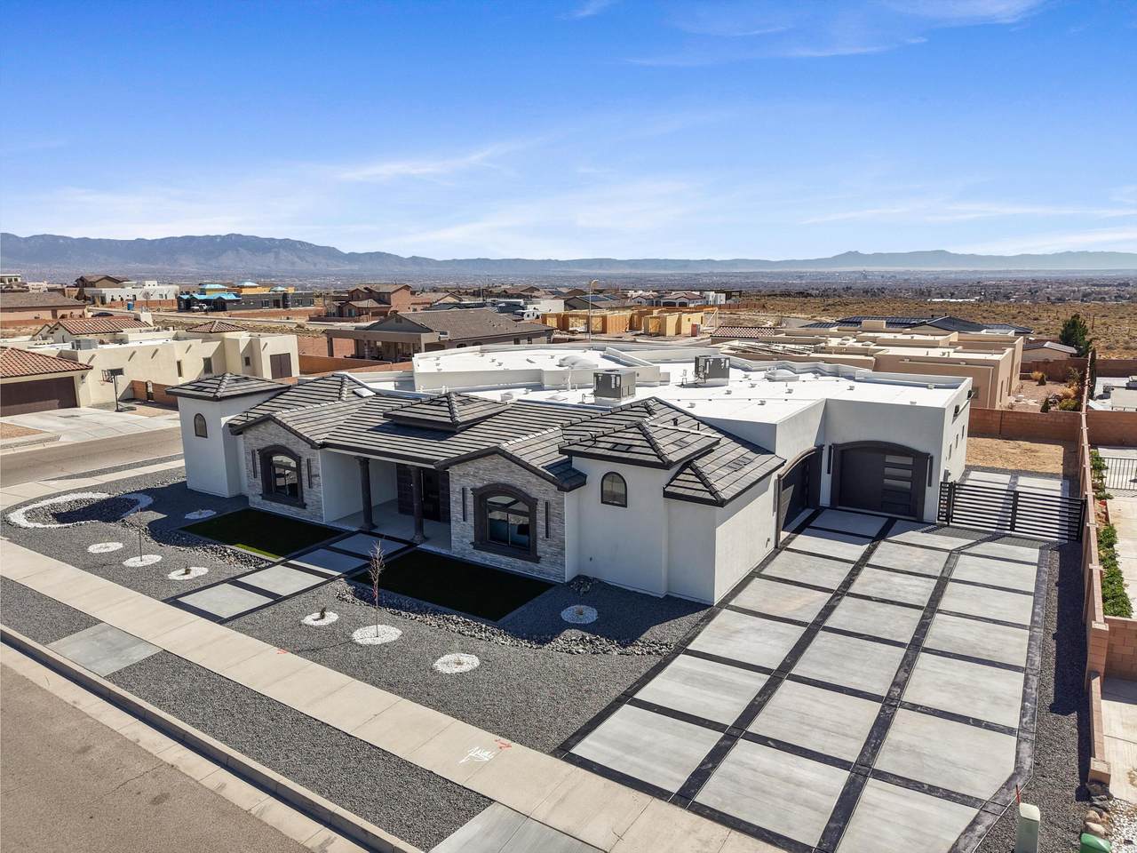 6608 Petirrojo Road - Photo 1