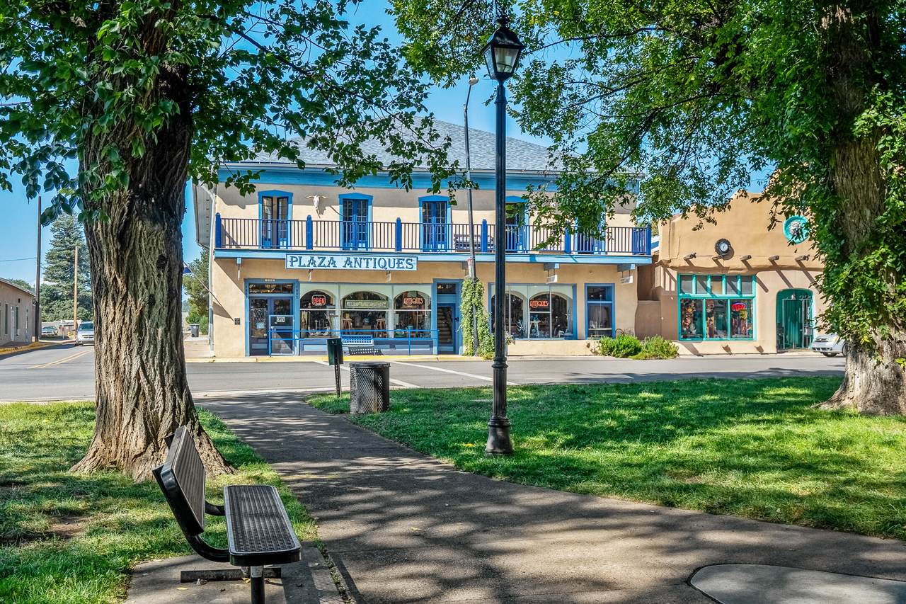 1801 Plaza Street - Photo 1