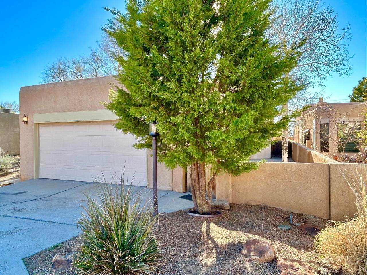 711 Tramway Place - Photo 1