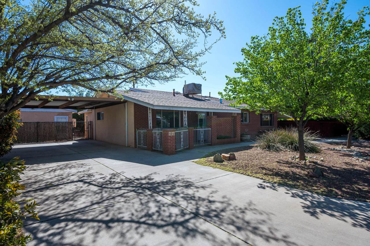 1810 Miller Circle - Photo 1