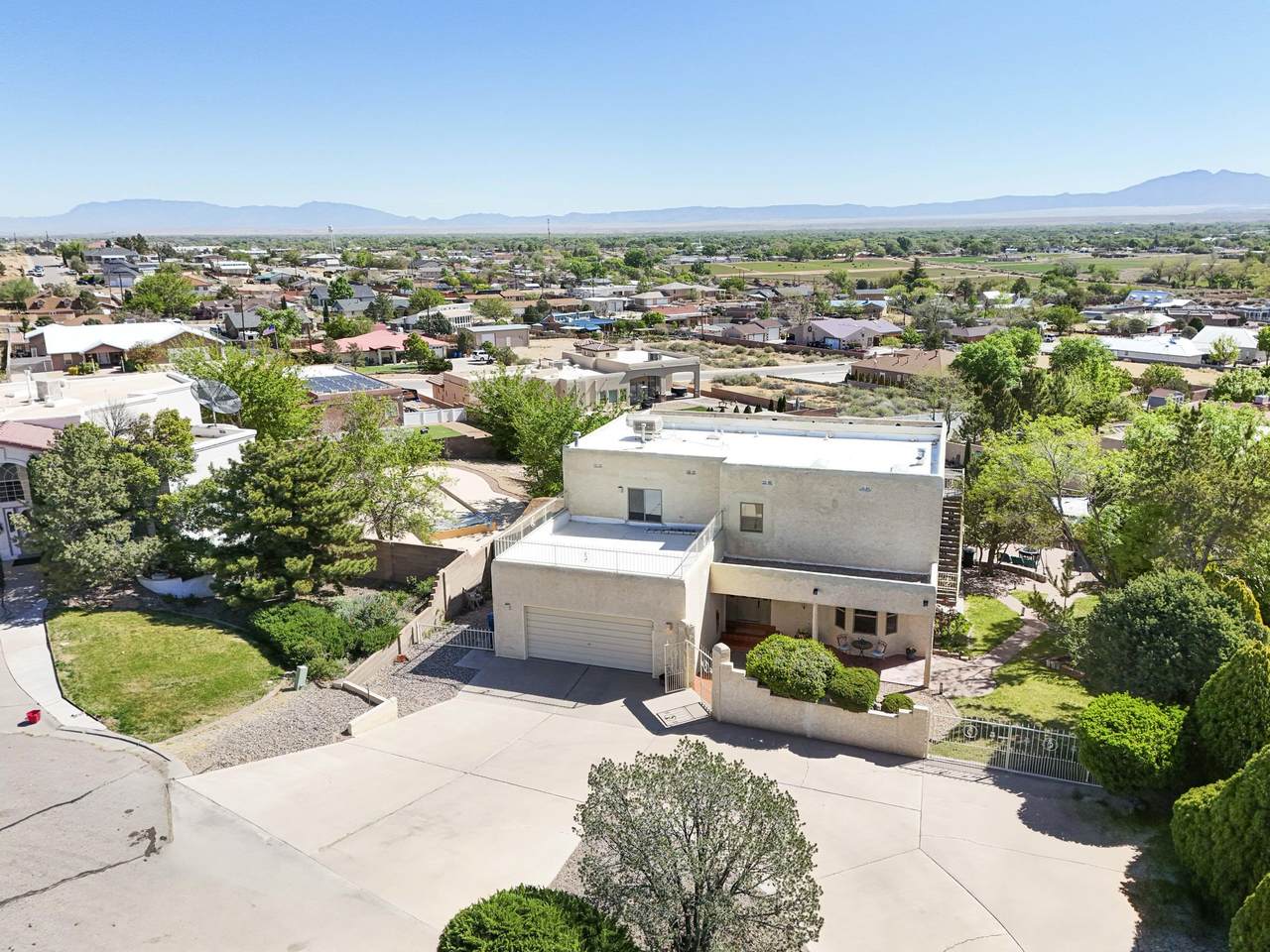 980 Hillside Circle - Photo 1