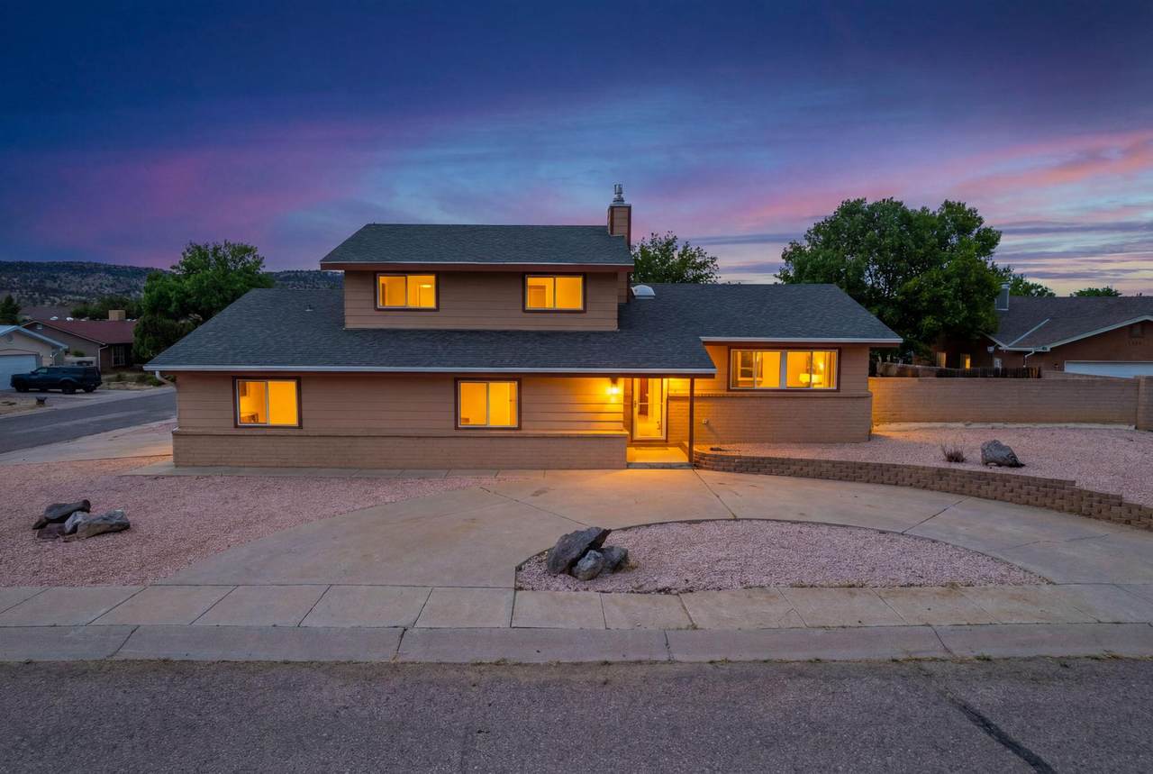 101 Green Ash Court - Photo 1