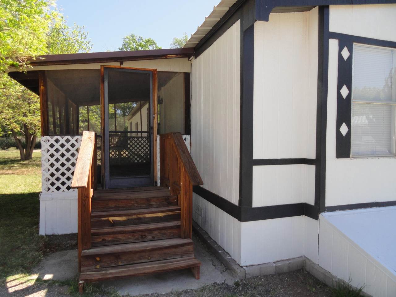 468 Diana Drive - Photo 1