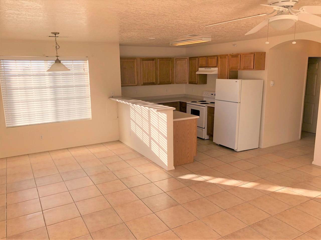 https://bt-photos.global.ssl.fastly.net/swmls/1280_boomver_1_1102124-2.jpg