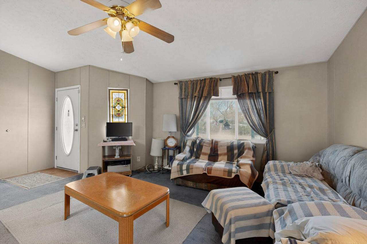https://bt-photos.global.ssl.fastly.net/swmls/1280_boomver_1_1102483-2.jpg