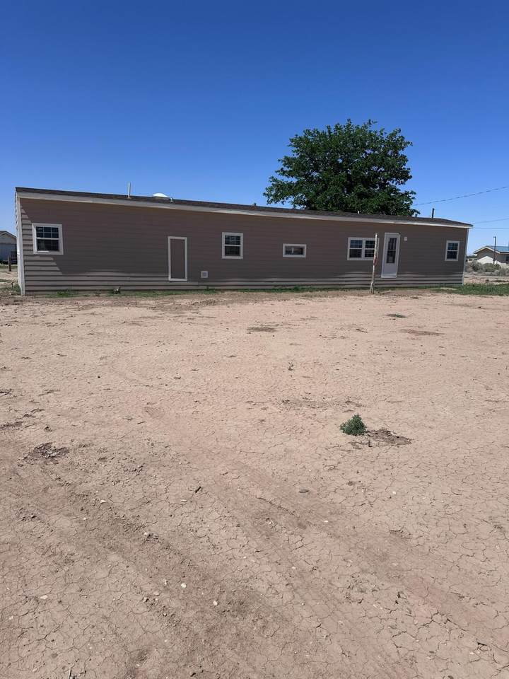 27 Becky Avenue - Photo 1
