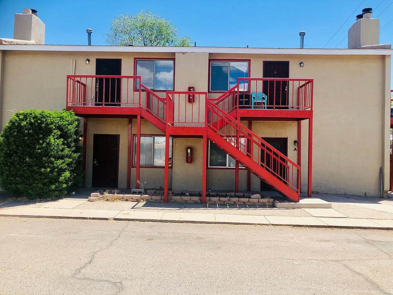 1237 Menaul Boulevard - Photo 1
