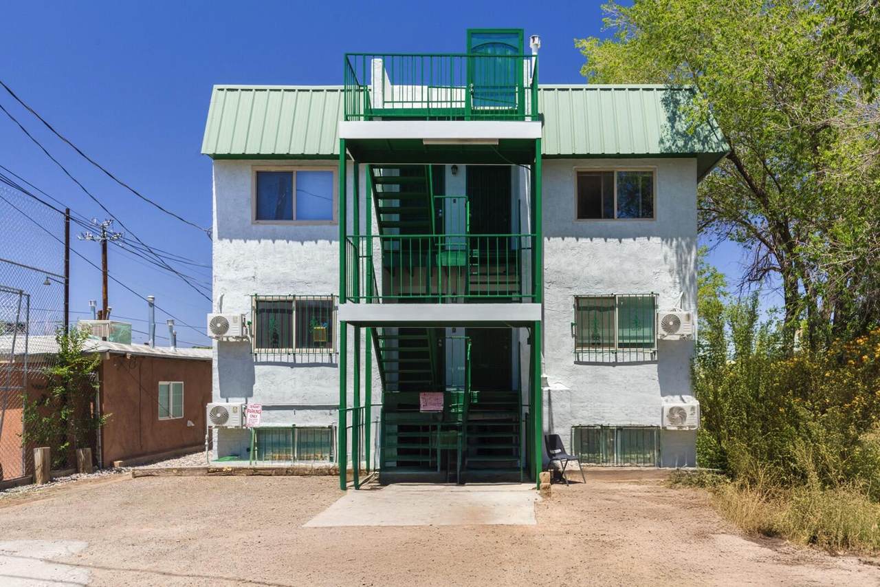 2104 Lead Avenue - Photo 1