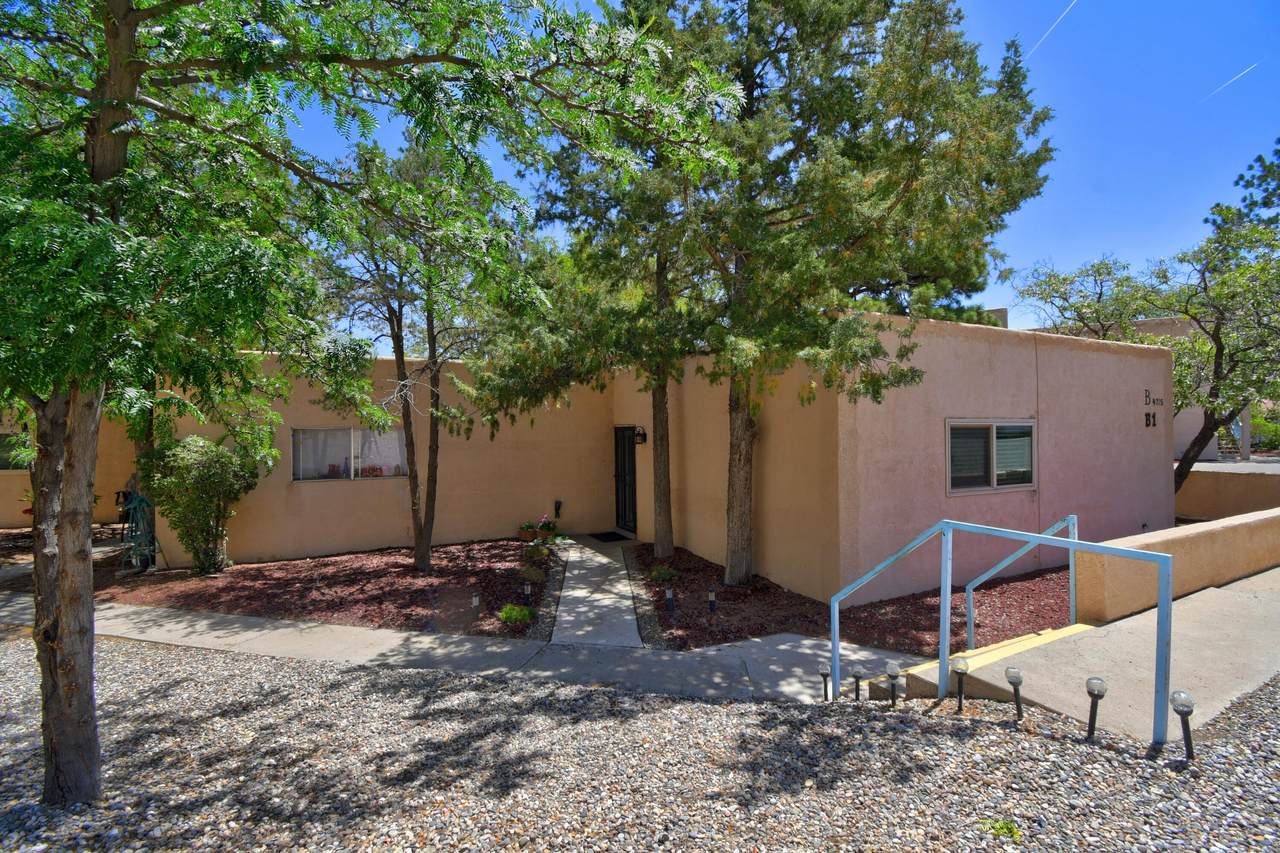 4715 Country Club Lane - Photo 1