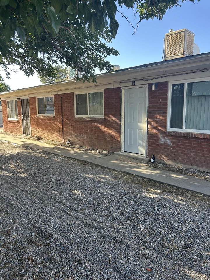 633 Grove Street - Photo 1