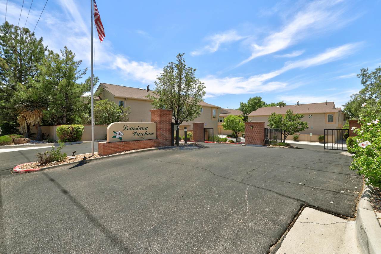 7817 Louisiana Boulevard - Photo 1
