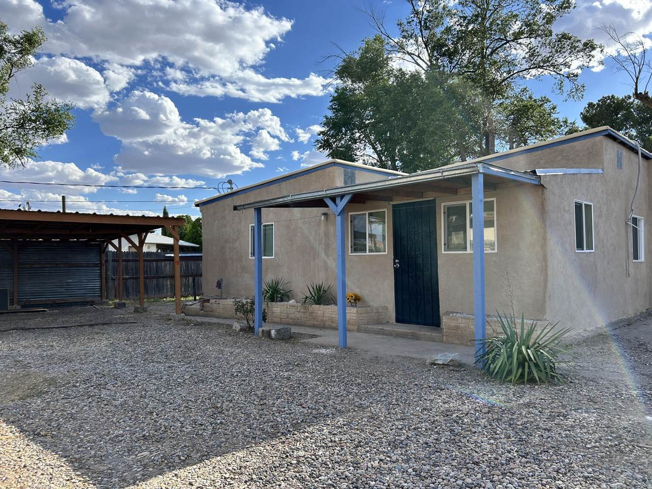 607 1/2 Baca Avenue - Photo 1
