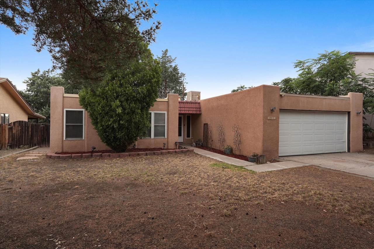1721 Hiawatha Drive - Photo 1