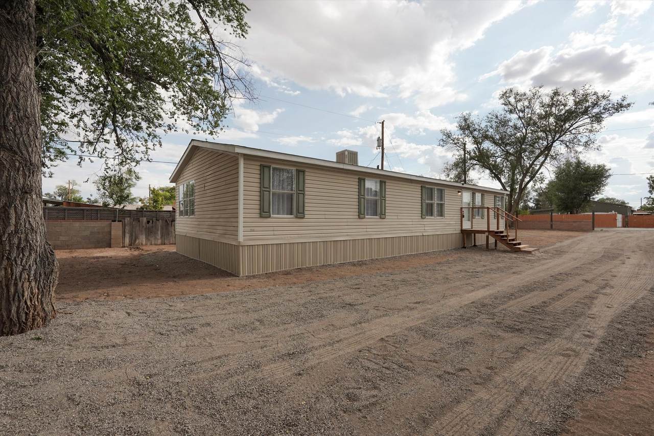 2106 Perry Road - Photo 1