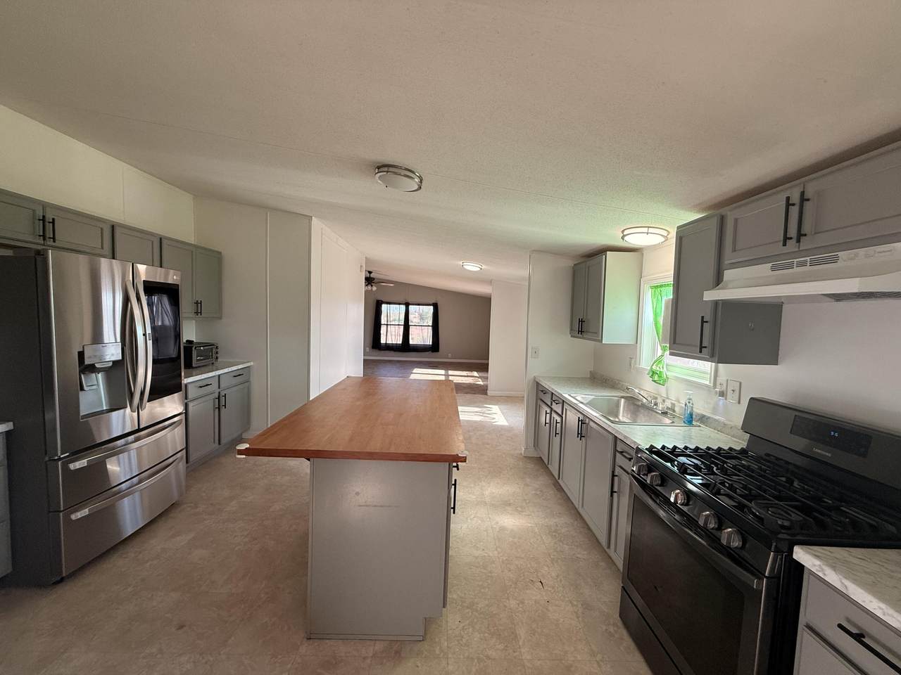9 Tamarack Road - Photo 1