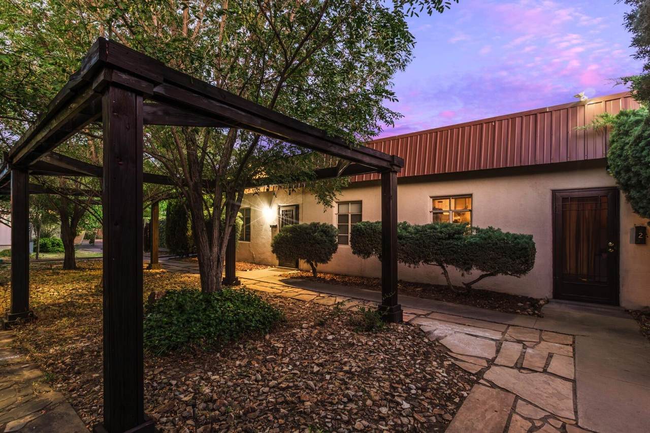 533 Valencia Drive - Photo 1