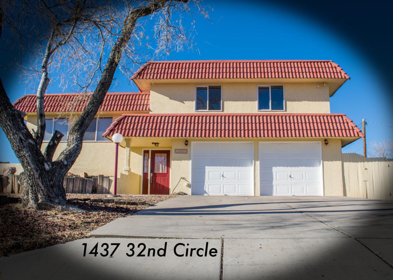 1437 32nd Circle - Photo 1