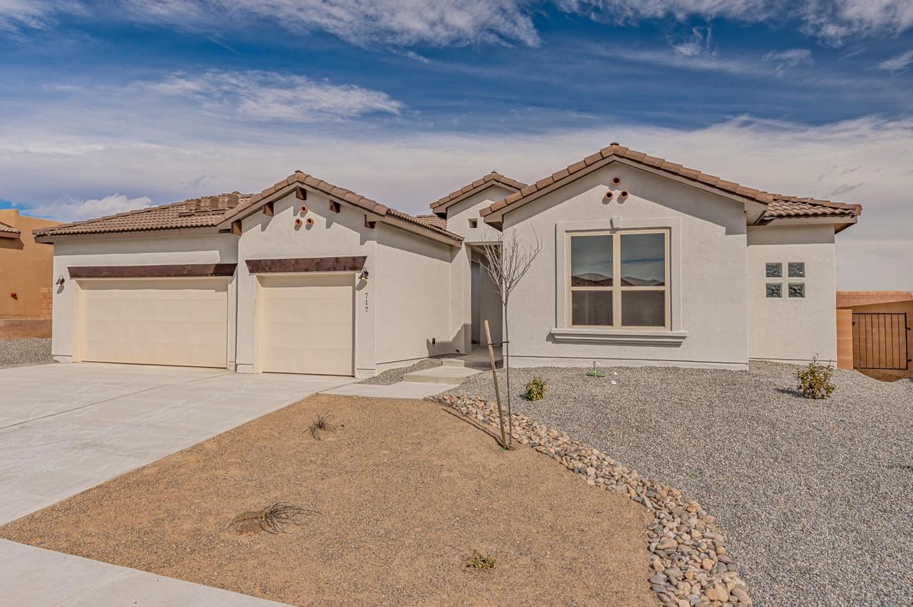 717 Tiwa Lane - Photo 1