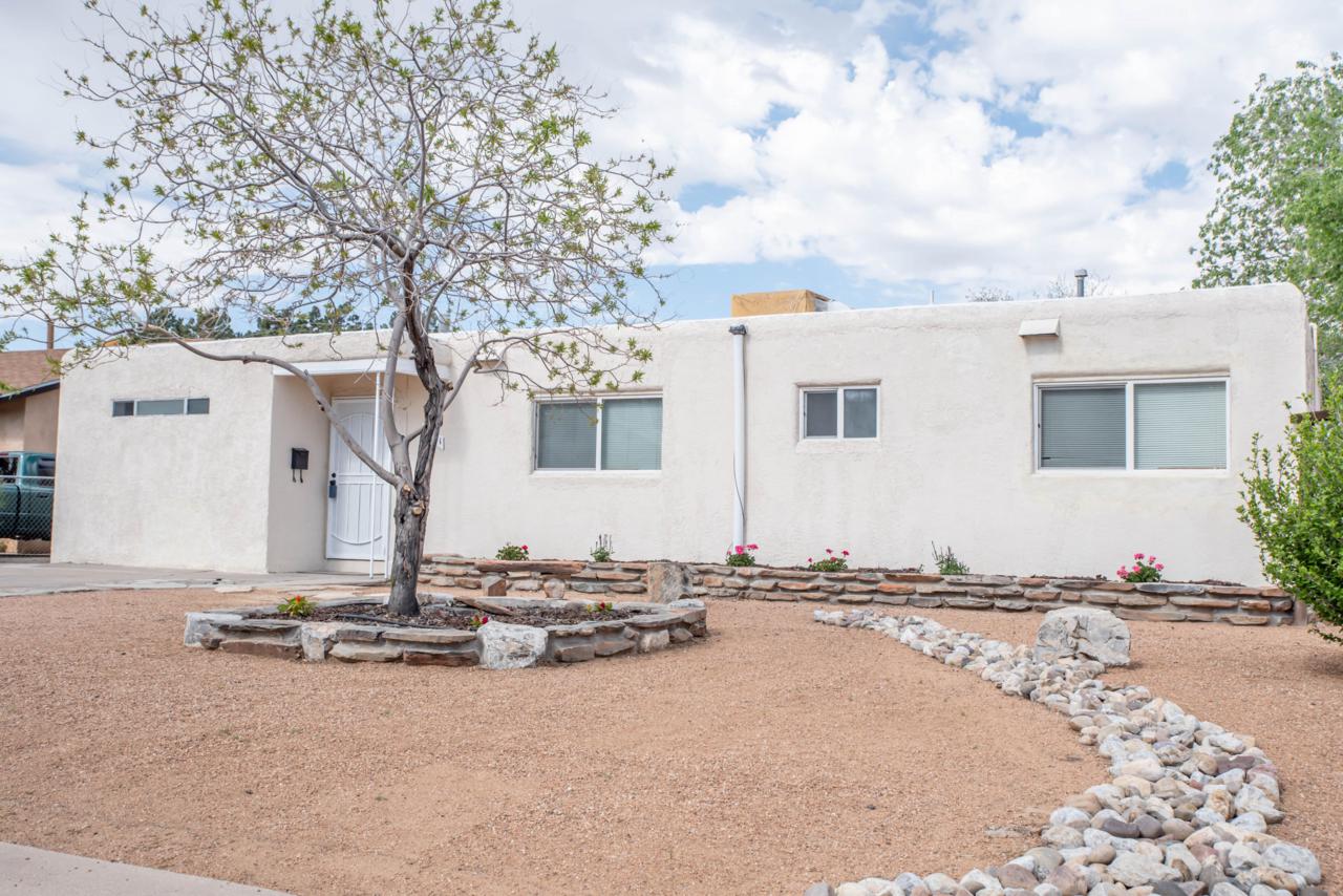 1621 Erbbe Street - Photo 1