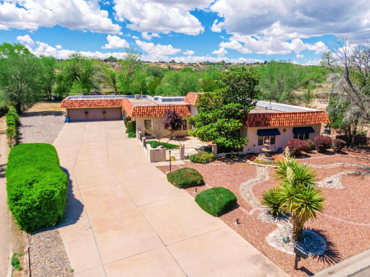 3313 La Mancha Drive - Photo 1
