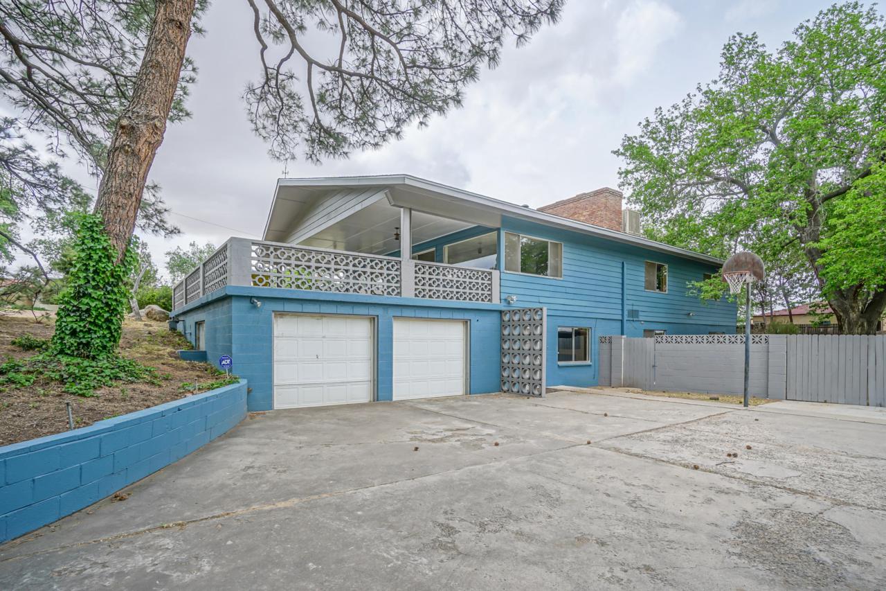 813 Richmond Drive - Photo 1