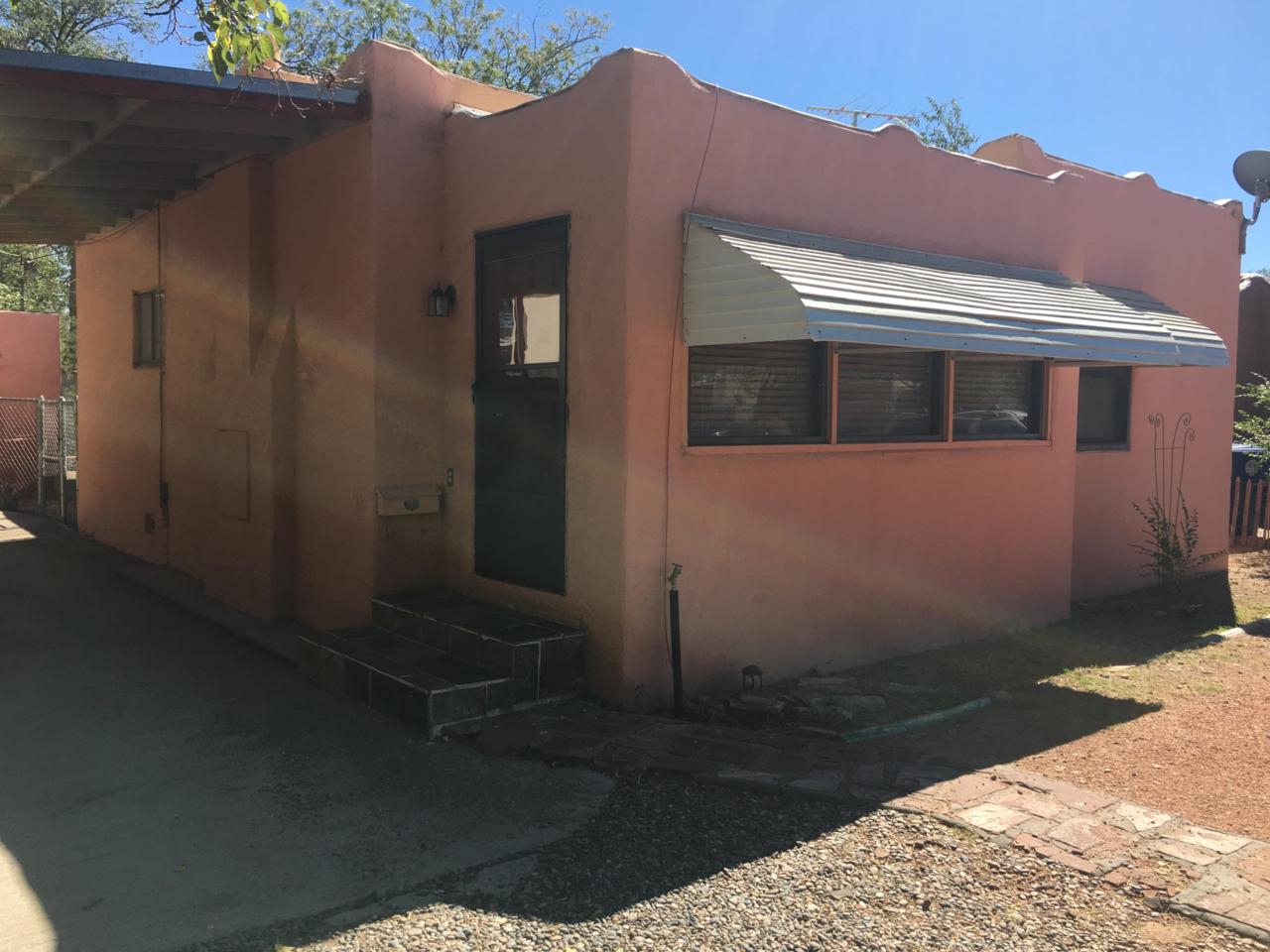 504 Carlisle Boulevard - Photo 1