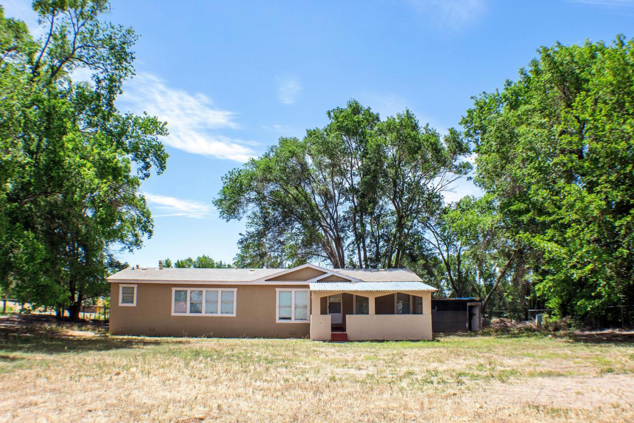 136 Peralta Boulevard - Photo 1