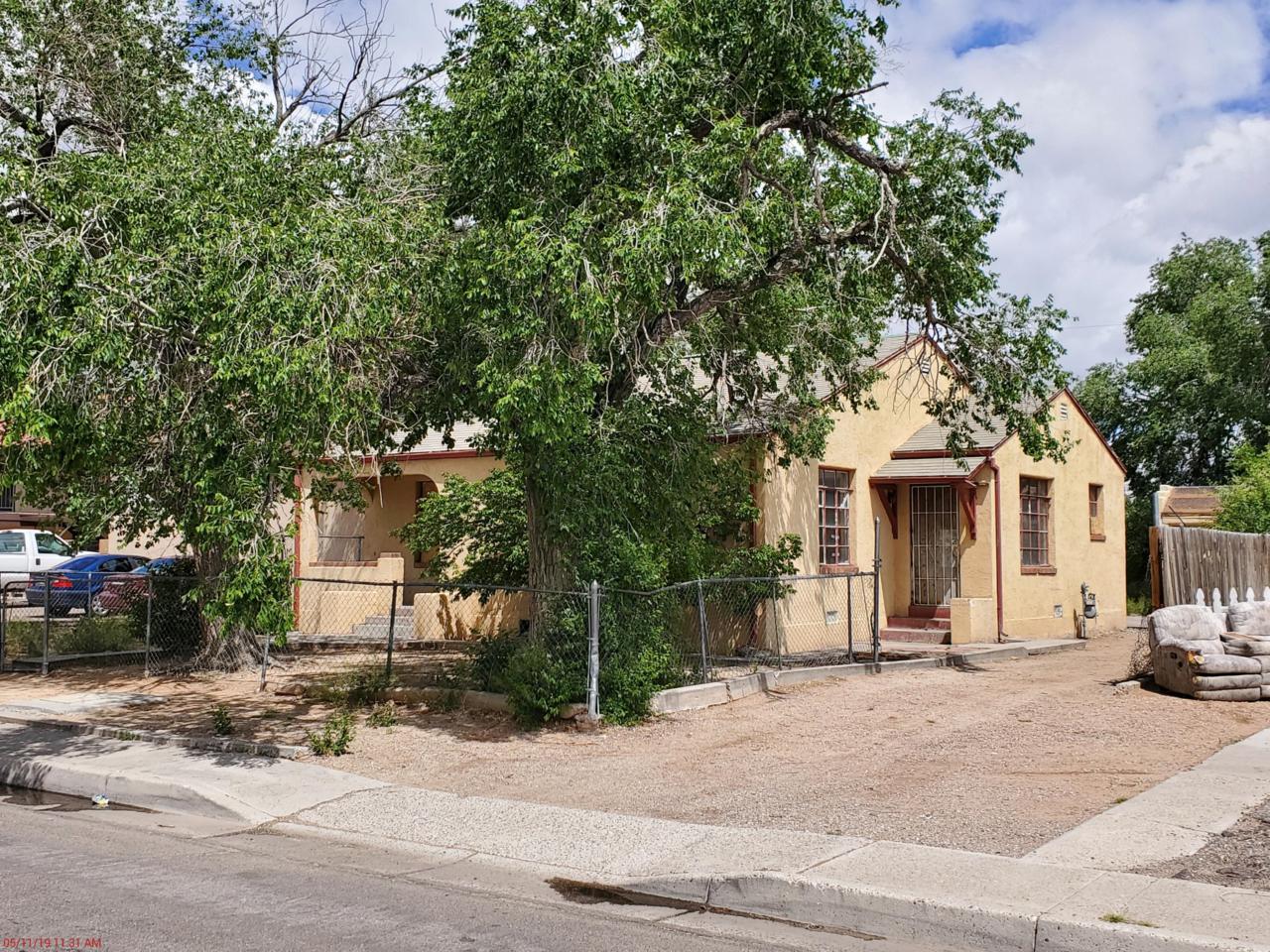 3413 Crest Avenue - Photo 1
