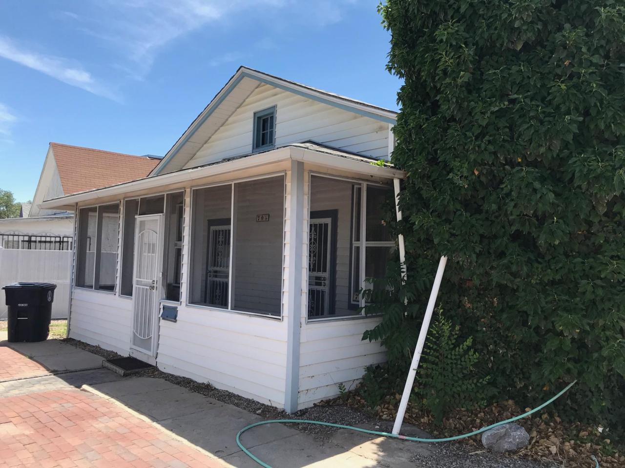 705 Broadway Boulevard - Photo 1