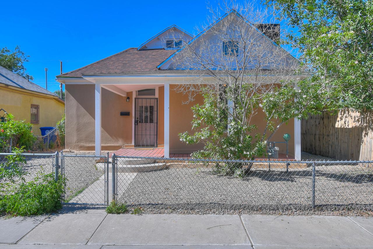 510 Hazeldine Avenue - Photo 1