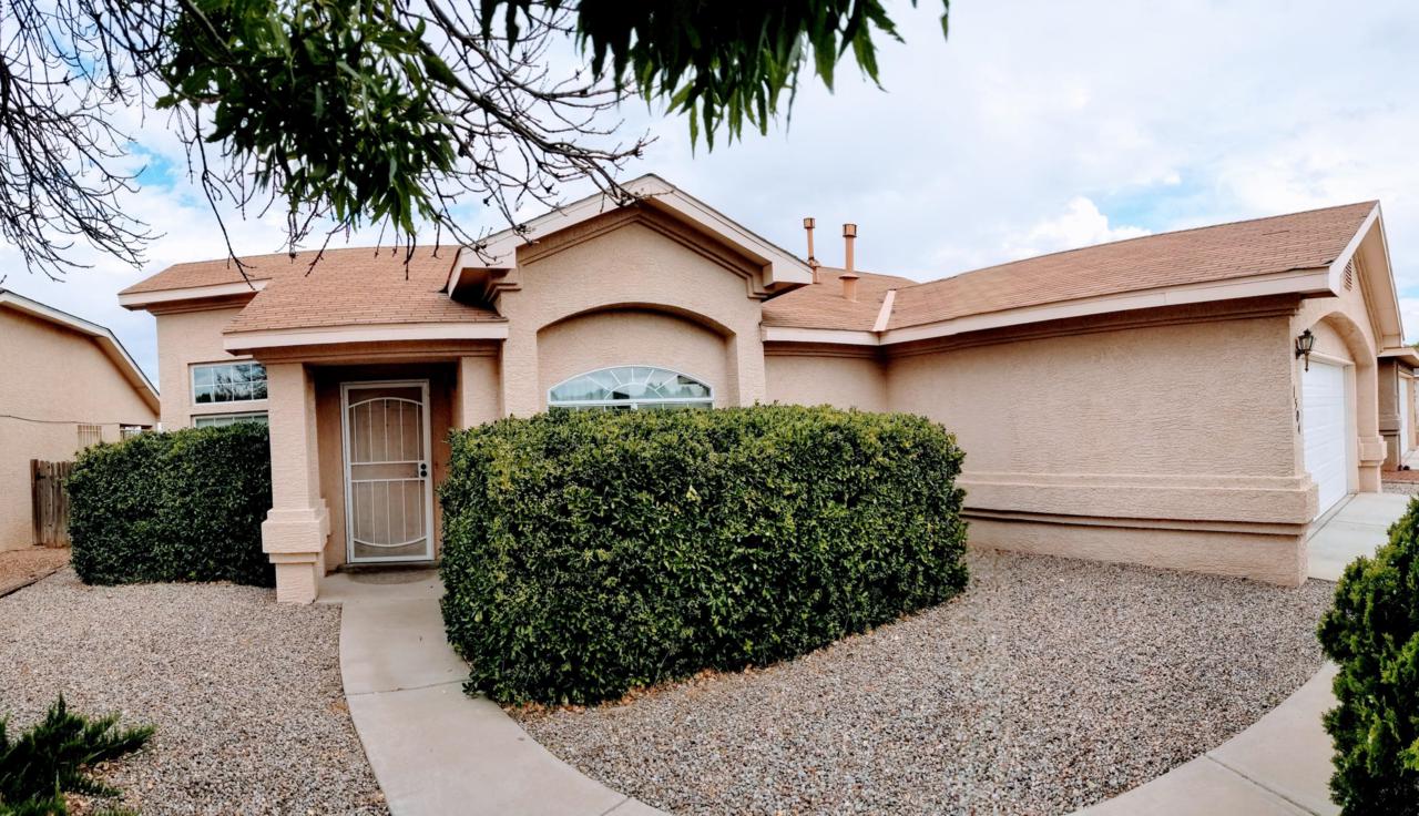 1504 Summerfield Place - Photo 1