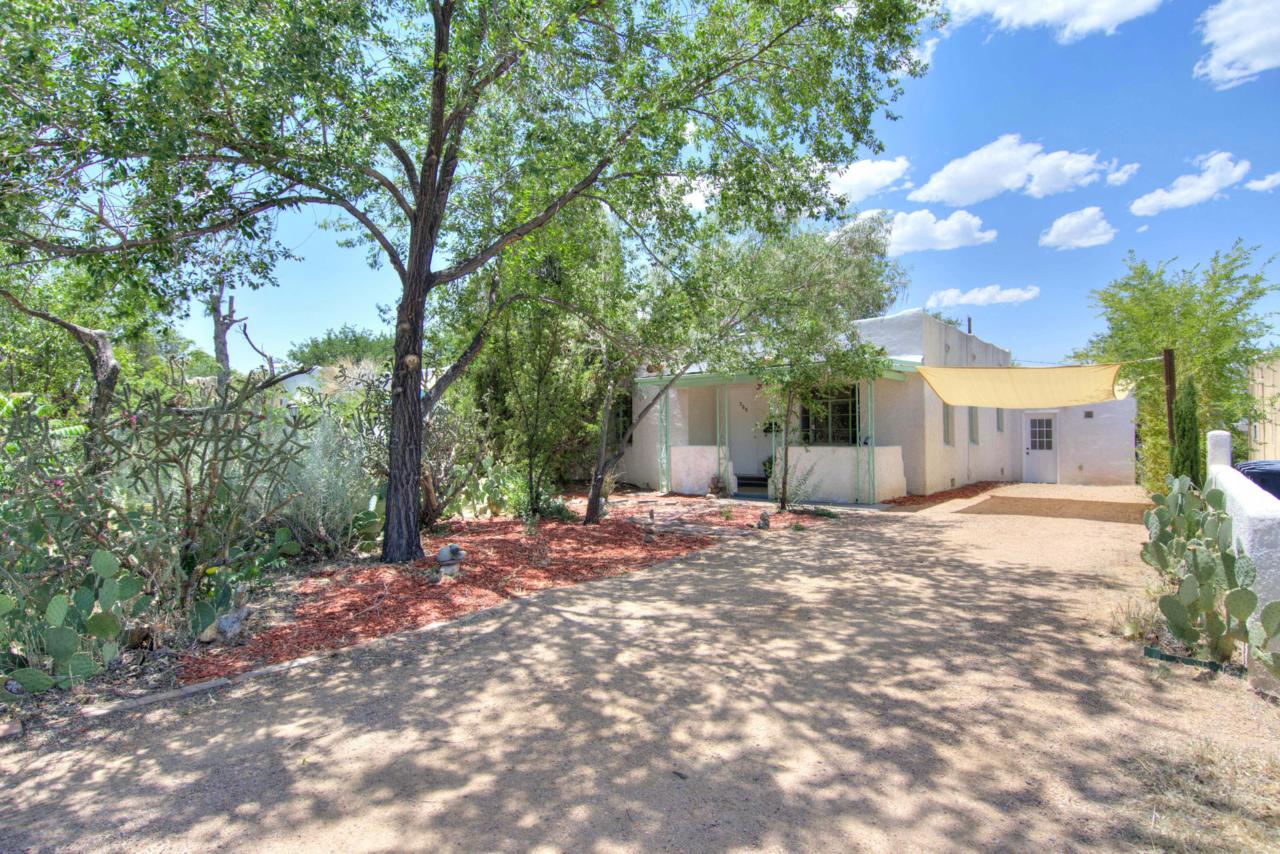 305 Wellesley Drive - Photo 1