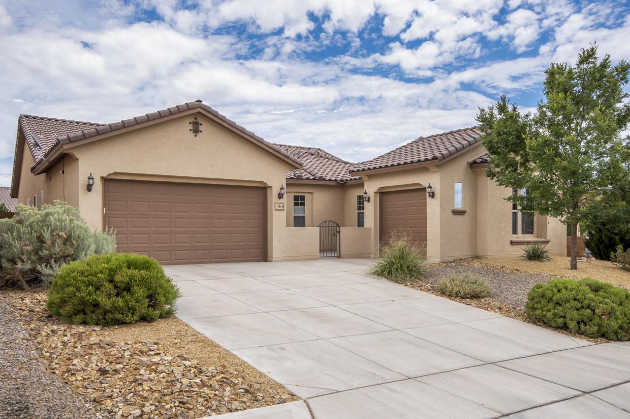 18 Vista Larga Place - Photo 1
