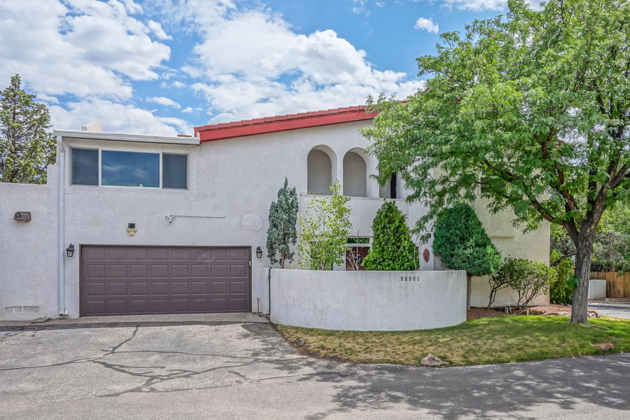 11125 Briarwood Terrace - Photo 1