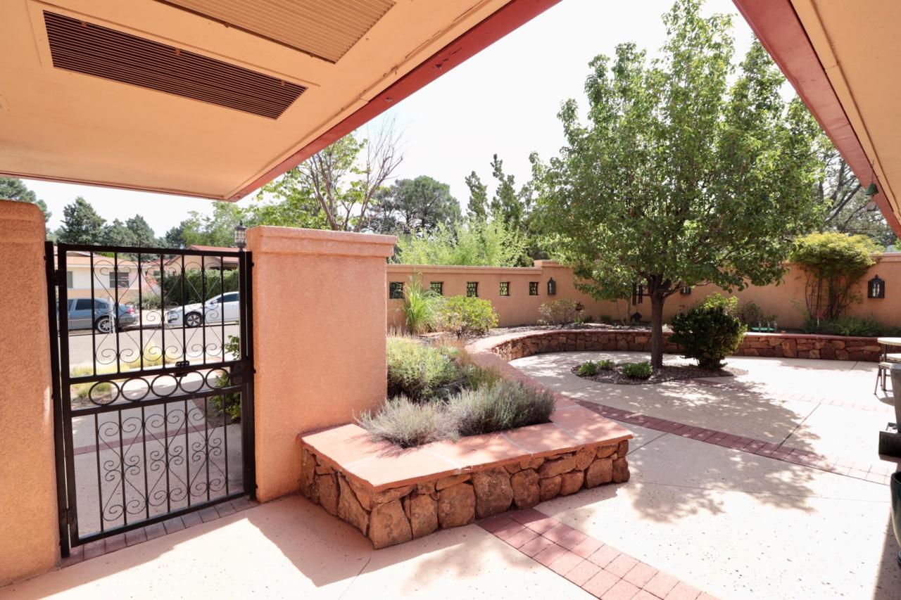 3518 Hannett Avenue - Photo 1