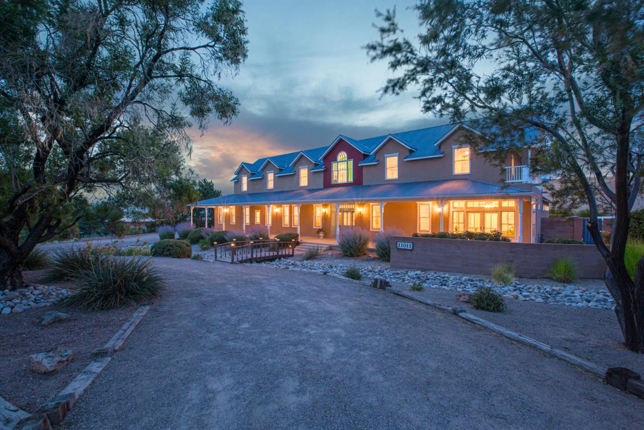 11011 Anaheim Avenue - Photo 1