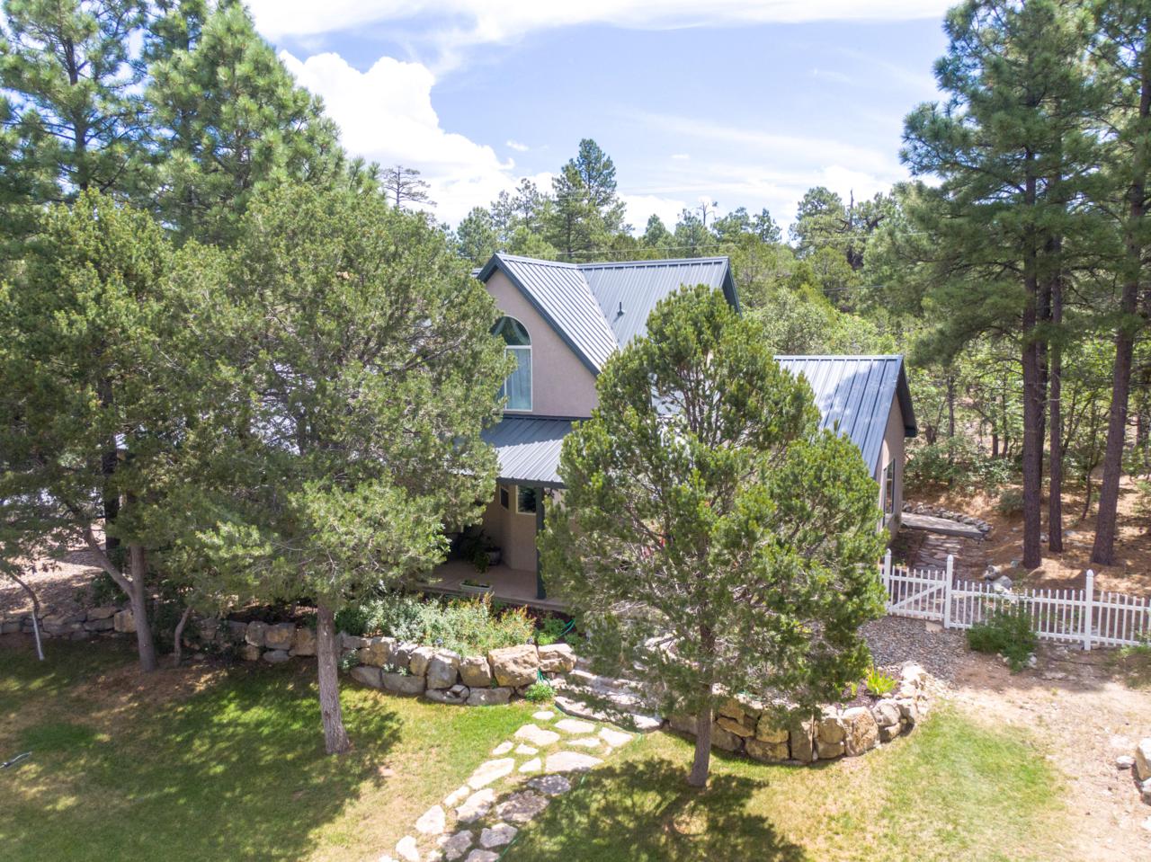 37 Peacock Lane - Photo 1