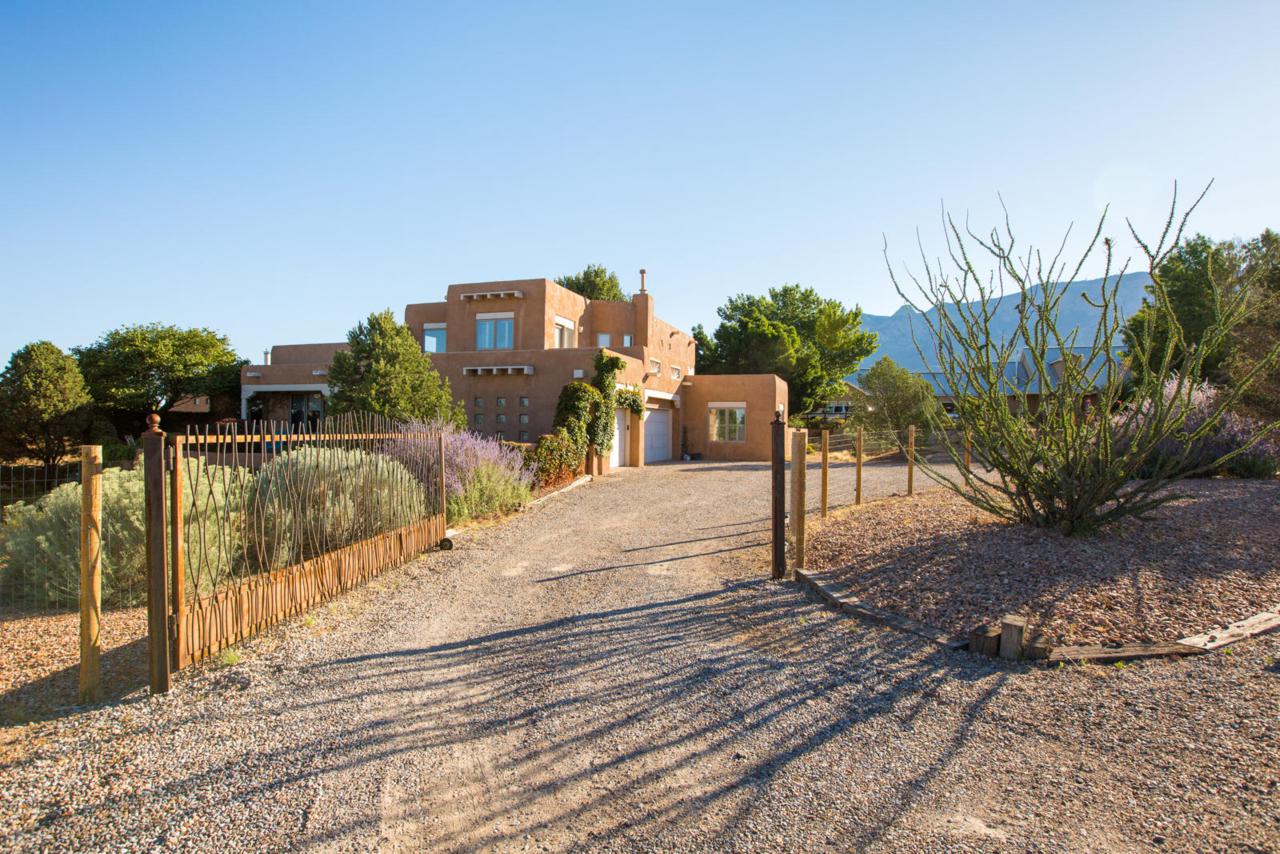 10101 Eagle Rock Avenue - Photo 1
